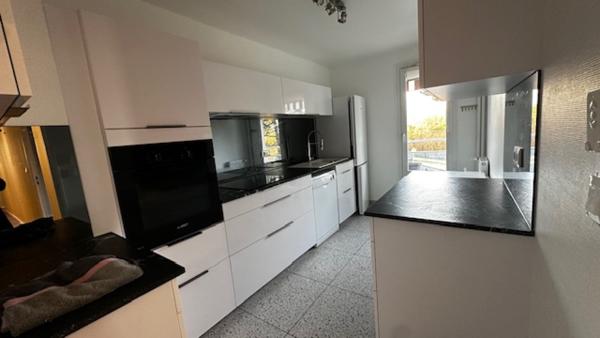 Appartement
                                                                                                                                                                                                                                                                                                                        5 pièce(s)                                                                                                                                                                                                          3 chambre(s)                                                                                                                                                                                                          93  m²