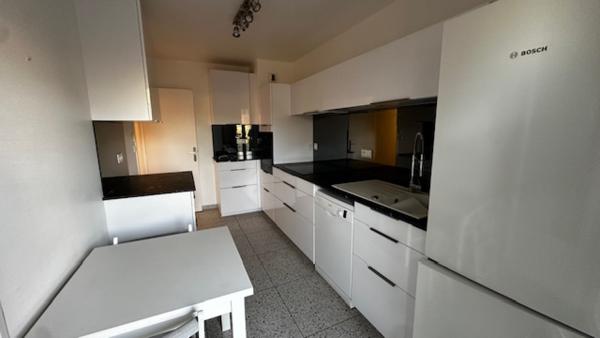 Appartement
                                                                                                                                                                                                                                                                                                                        5 pièce(s)                                                                                                                                                                                                          3 chambre(s)                                                                                                                                                                                                          93  m²