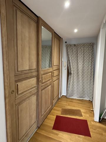 Appartement
                                                                                                                                                                                                                                                                                                                        5 pièce(s)                                                                                                                                                                                                          3 chambre(s)                                                                                                                                                                                                          93  m²