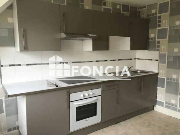 Location Appartement 2 pièces 43.01 m² - 8 PLACE DU THEATRE Charleville Mezieres 08000