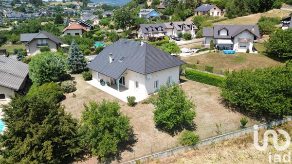 Maison à vendre 5 pièces 200 m² Saint-Jeoire-Prieuré