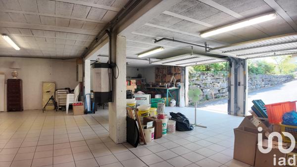 Maison à vendre 5 pièces 200 m² Saint-Jeoire-Prieuré