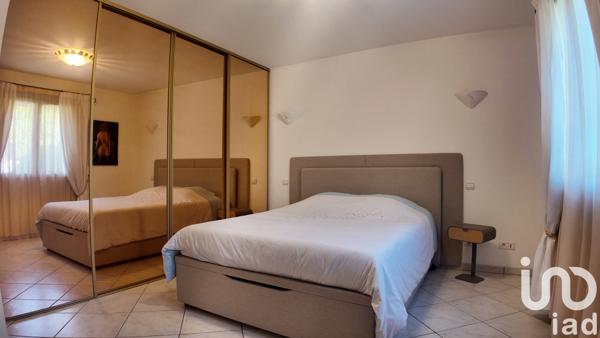 Maison à vendre 5 pièces 200 m² Saint-Jeoire-Prieuré