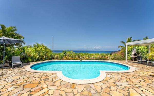 Maison à vendre    4 pièces • 138 m2 Grand-Bourg