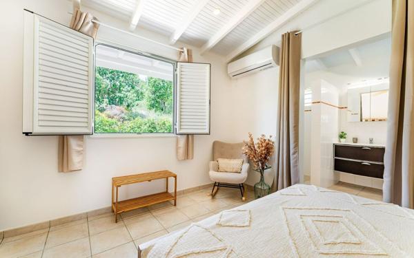 Maison à vendre    4 pièces • 138 m2 Grand-Bourg