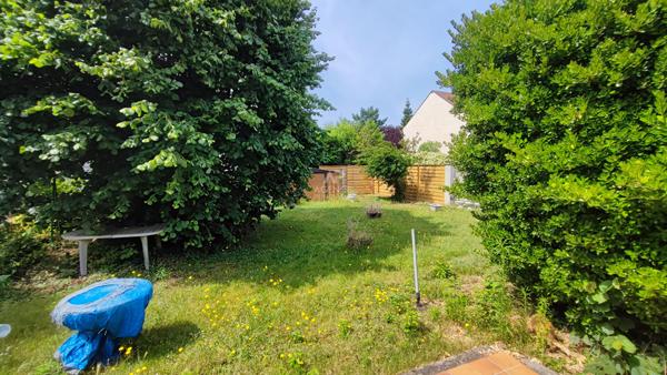 Ermont - Maison offrant volumes et beau potentiel ! €359 000 ** - Référence 25-3845