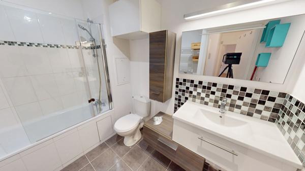 Appartement Ivry Sur Seine 4 pièces - 74 m2 avec loggia et parking