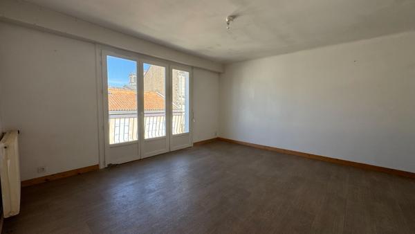 LA ROCHE SUR YON APARTEMENT A VENDRE 4 pièce(s) 87.39 m²