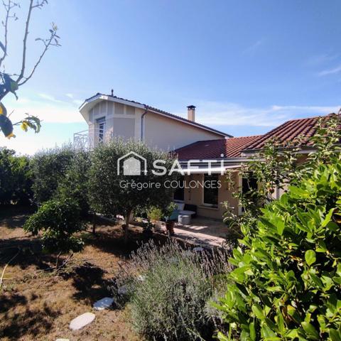 Maison récente de 7 pièces sur terrain arboré