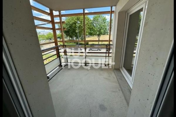 Appartement Val De Reuil 2 pièce(s) 46 m2 avec terrasse et parking