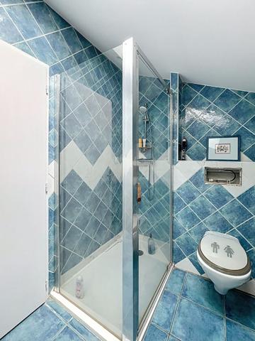 Valence le Grand Rousset superbe maison 6 pièces de 151 m2, 4 chambres et grand garage sur une parcelle de 554m² avec piscine