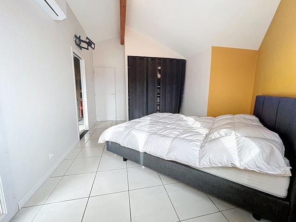 Valence le Grand Rousset superbe maison 6 pièces de 151 m2, 4 chambres et grand garage sur une parcelle de 554m² avec piscine