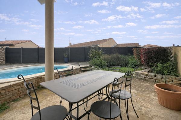 Valence le Grand Rousset superbe maison 6 pièces de 151 m2, 4 chambres et grand garage sur une parcelle de 554m² avec piscine