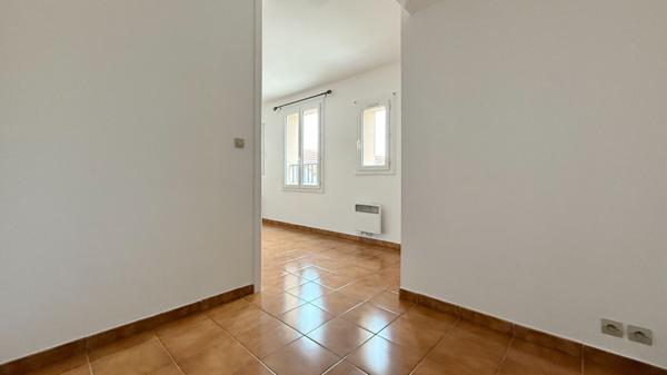Appartement Corbeil Essonnes 1 pièce(s) 32 m2