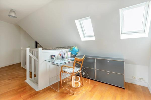 Paris 8ème, Appartement 3 Chambres -  134 m² à vendre