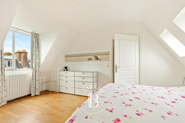 Paris 8ème, Appartement 3 Chambres -  134 m² à vendre