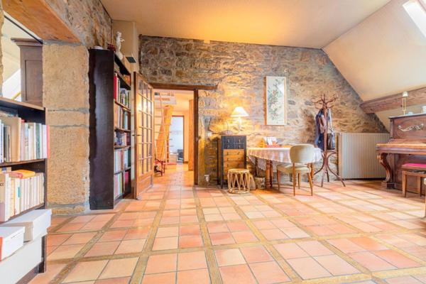 Appartement à ECULLY, 69130 - 5 pièces 199m²