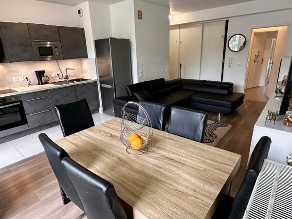 Créteil (94000) Dans résidence de 2019, beau F3 avec terrasse et place de parking