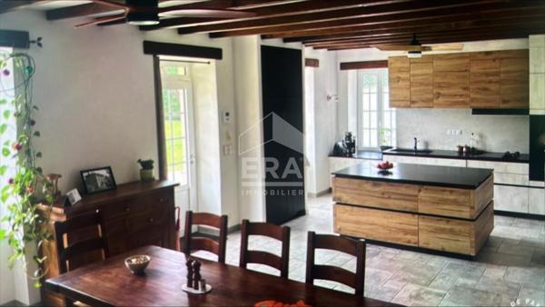 Belle maison en pierre à vendre à Saint-Baudille-de-la-Tour