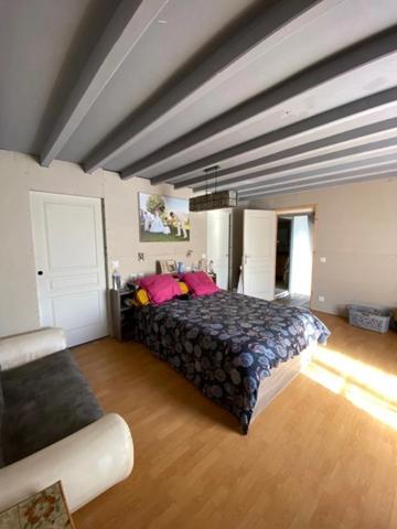 🏡 À vendre SOUDAN (79): Maison familiale pleine de charme de 143 m² avec potentiel d'aménagement.