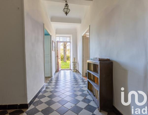 Bastide 9 pièces de 235 m² à Le Revest-les-Eaux (83200)