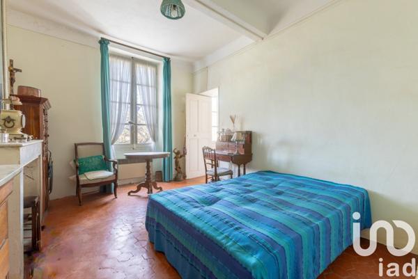 Bastide 9 pièces de 235 m² à Le Revest-les-Eaux (83200)