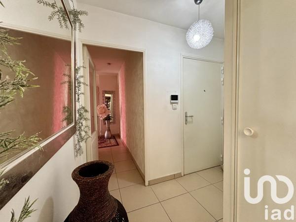 Appartement 3 pièces de 71 m² à La Tour-de-Salvagny (69890)