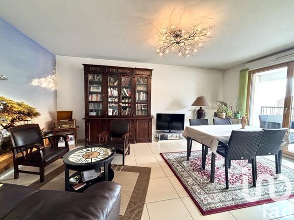 Appartement 3 pièces de 71 m² à La Tour-de-Salvagny (69890)