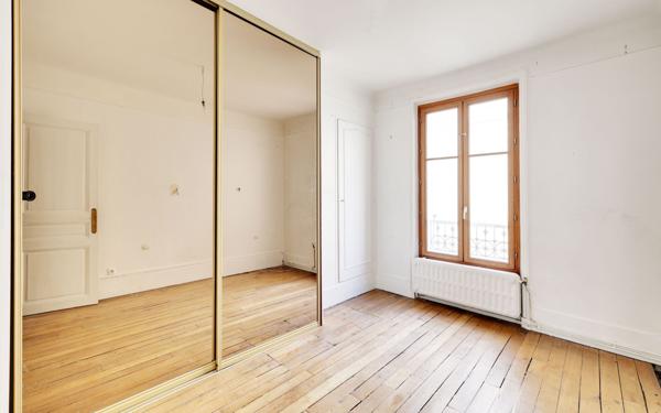 Appartement à vendre    2 pièces • 50 m2 Paris 14