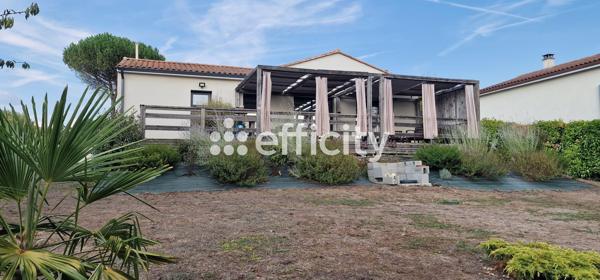 Maison
         5 pièces
        - 93 m² 265 000 € *