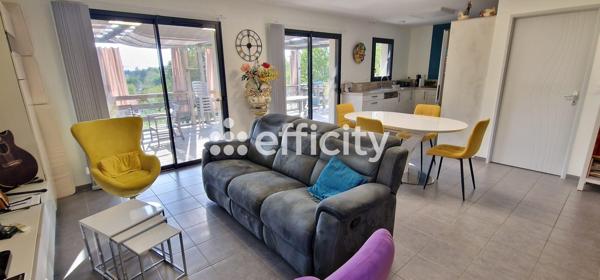 Maison
         5 pièces
        - 93 m² 265 000 € *