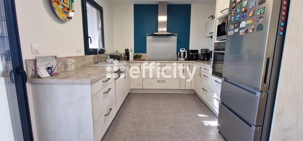 Maison
         5 pièces
        - 93 m² 265 000 € *