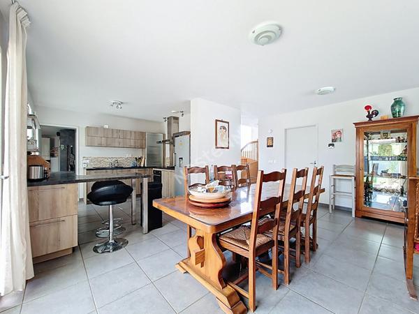 Superbe Maison Contemporaine à Vendre à Poitiers, 4 chambres, secteur Mérigotte