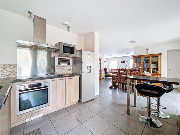 Superbe Maison Contemporaine à Vendre à Poitiers, 4 chambres, secteur Mérigotte