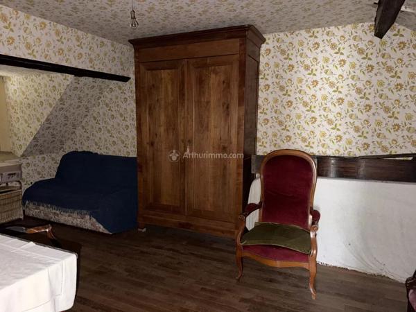 Vente                                                      Maison
                        
                     3 pièces                      83 m2                     à Saint-Georges-de-la-Couée