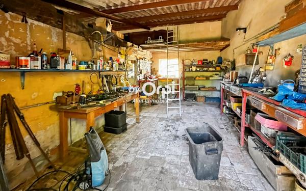 Maison à vendre    6 pièces •  Montvicq