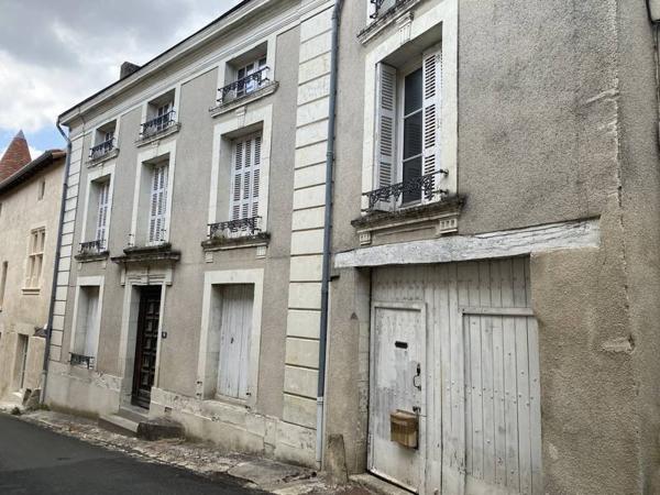 Maison à vendre |  Mirebeau |  6 pièces | 145 m²