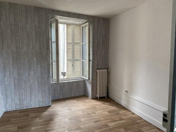 Maison à vendre |  Mirebeau |  6 pièces | 145 m²