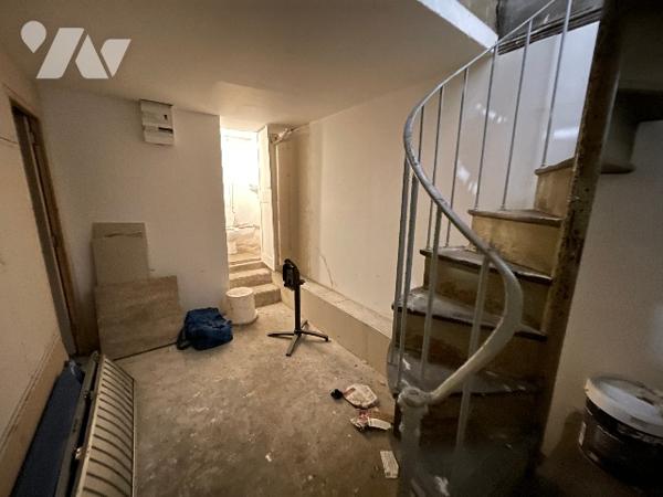 Murs commerciaux MARSEILLE 13001quartier BELSEUNCE  rue COLBERT surf 59m²