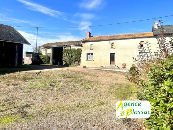 ANCIEN CORPS DE FERME AVEC DEPENDANCES / TERRAIN 5062 M2