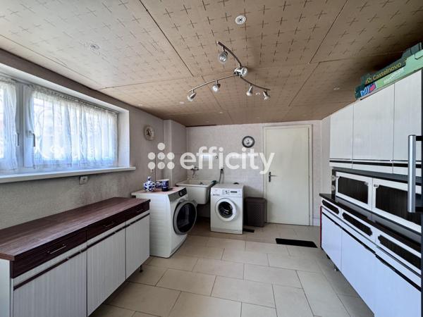 Maison
         5 pièces
        - 159 m² Exclusivité 339 000 € *