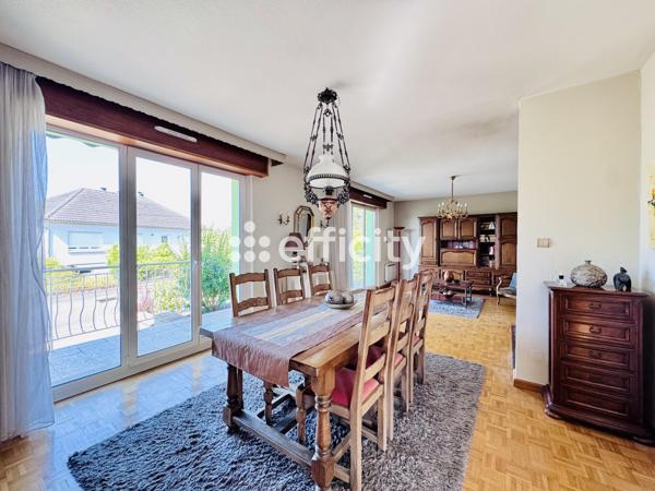 Maison
         5 pièces
        - 159 m² Exclusivité 339 000 € *