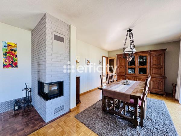 Maison
         5 pièces
        - 159 m² Exclusivité 339 000 € *