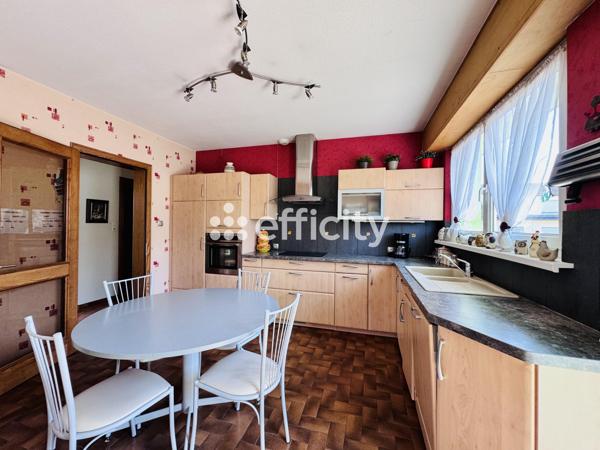 Maison
         5 pièces
        - 159 m² Exclusivité 339 000 € *