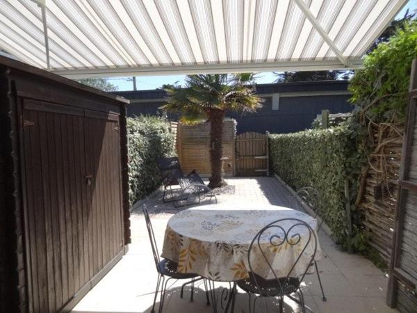 A 50m de la plage et 10mn des commodités en vélo.