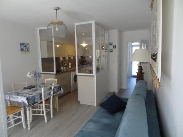 A 50m de la plage et 10mn des commodités en vélo.