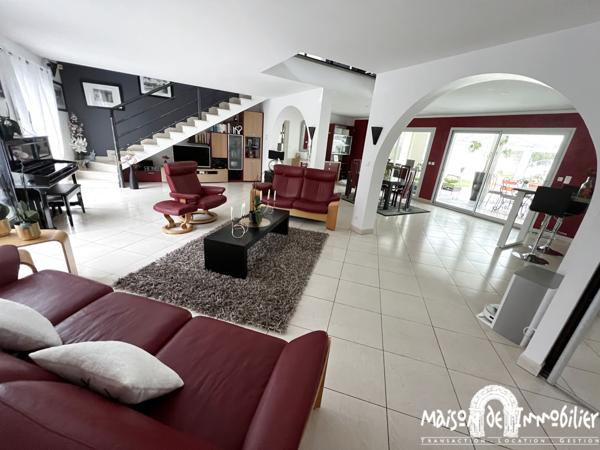 Vente Maison d’Exception avec piscine aux portes de COGNAC - 10 pièces - 321m²