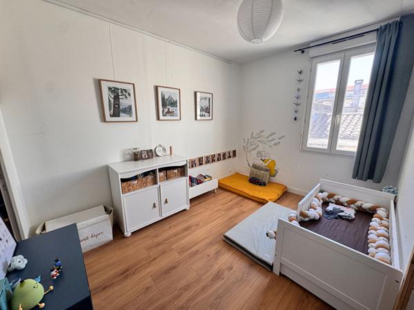 33100 BORDEAUX BASTIDE - Appartement  3 pièces 58m2 (91m2 au sol) et garage à vendre