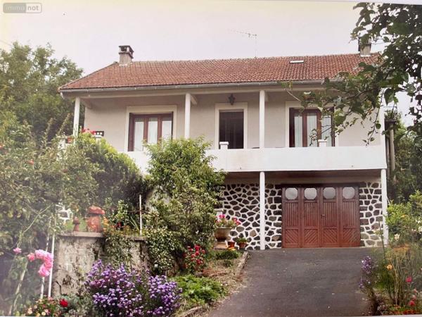 Maison individuelle à vendre à Ydes dans le Cantal (15210), ref : 78T-15029