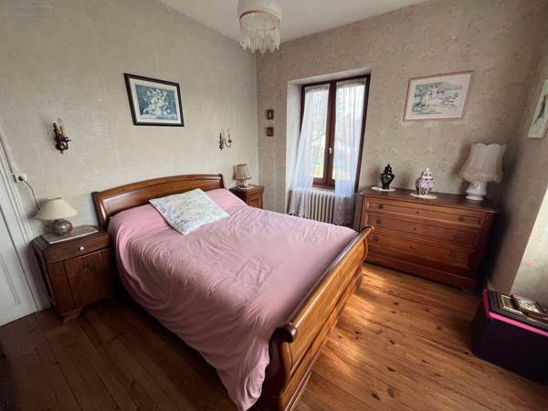 Maison individuelle à vendre à Ydes dans le Cantal (15210), ref : 78T-15029